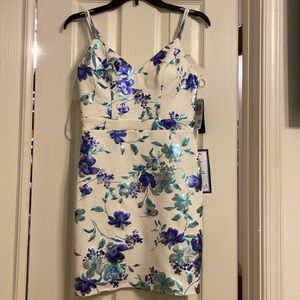 Brand new dress/lacy back.